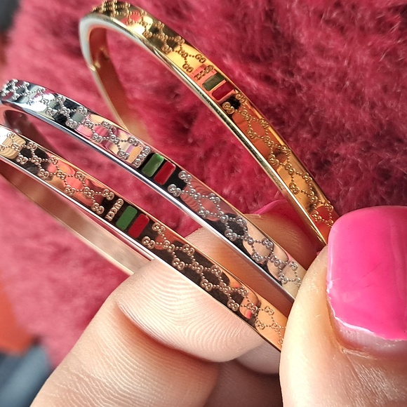 A set of 3 fashion design bracelet - Picture 3 of 5